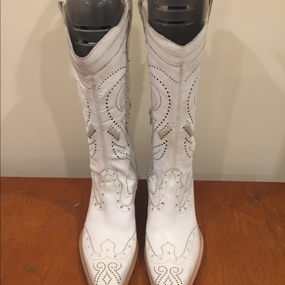 BCBG Girl cowboy boots